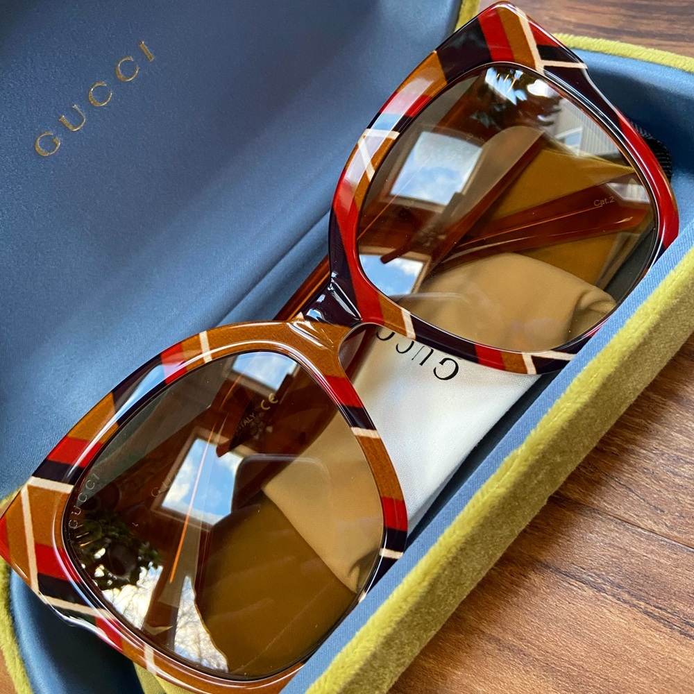 NEW GUCCI 55mm Square Sunglasses in Red Multi